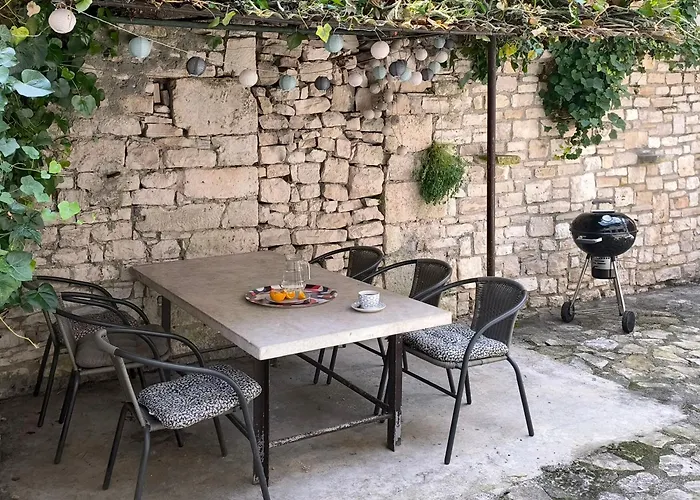 Old Town Stone House 度假居 普拉
