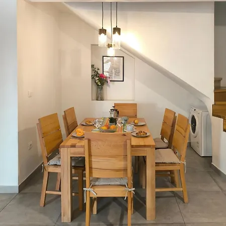 Old Town Stone House Дом отдыха *