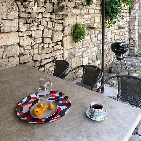 Old Town Stone House Nyaraló