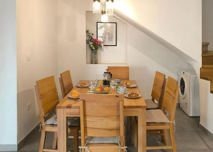 Old Town Stone House Prázdninový dům *