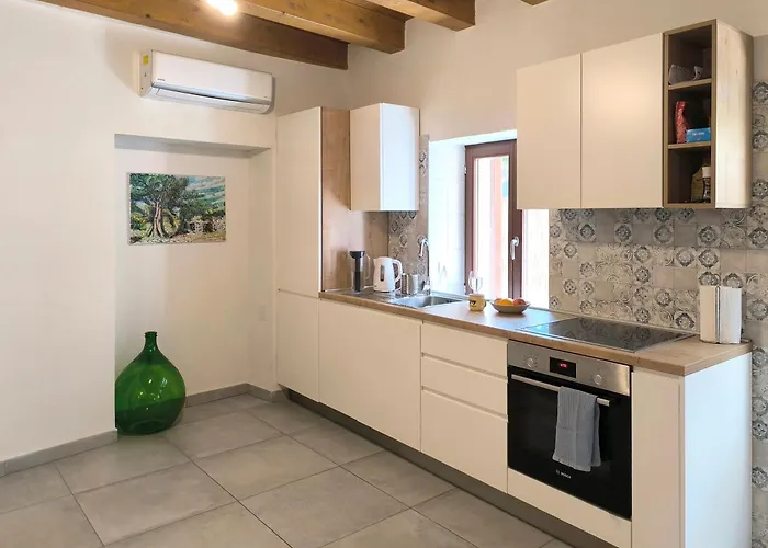 Old Town Stone House Сasa de vacaciones Pula