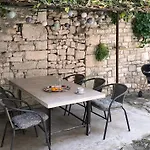 Old Town Stone House Holiday home Pula